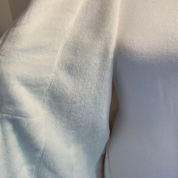 Velvet Kitten White Bathrobe NWOT Small - Picture 8 of 11